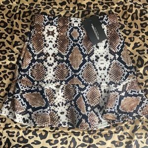 PLT NWT snake skin skirt size 6